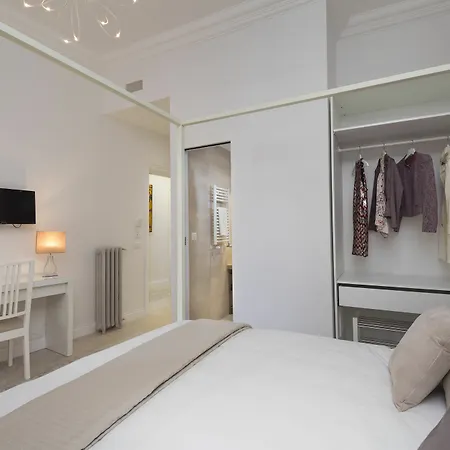 Vaticanspace Rooms